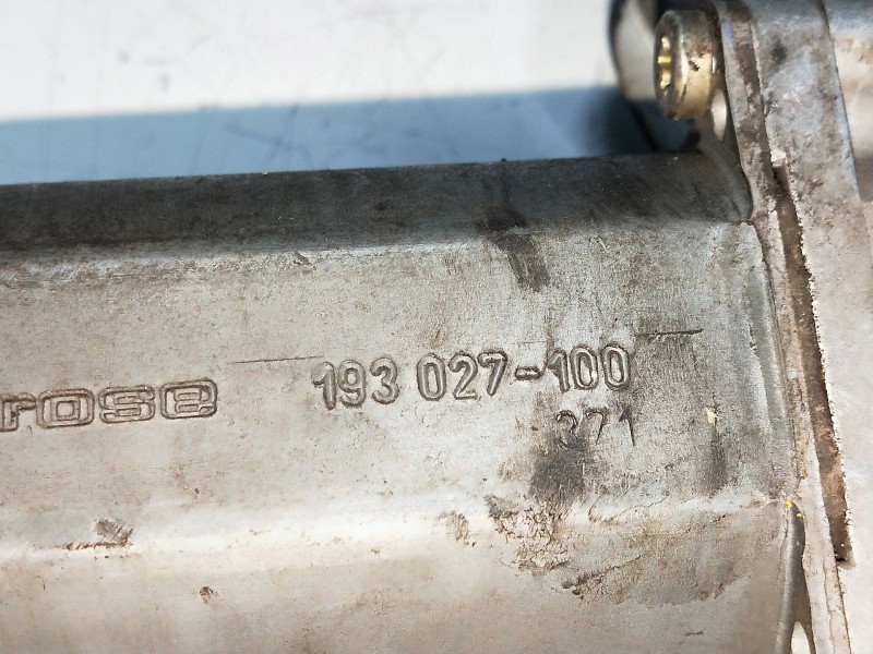 Recambio de elevalunas delantero izquierdo para mercedes clase c (w202) berlina 250 diesel (202.125) referencia OEM IAM 19302710