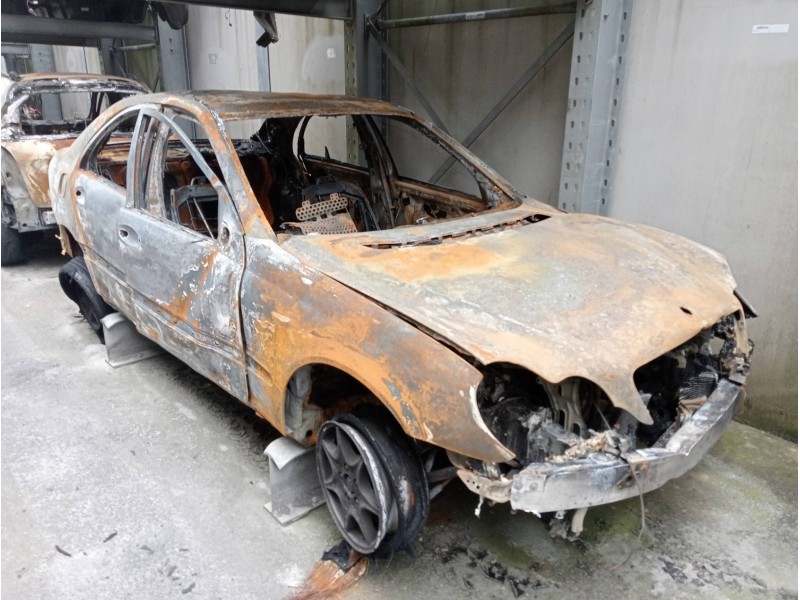 mercedes clase c (w203) berlina del año 2006