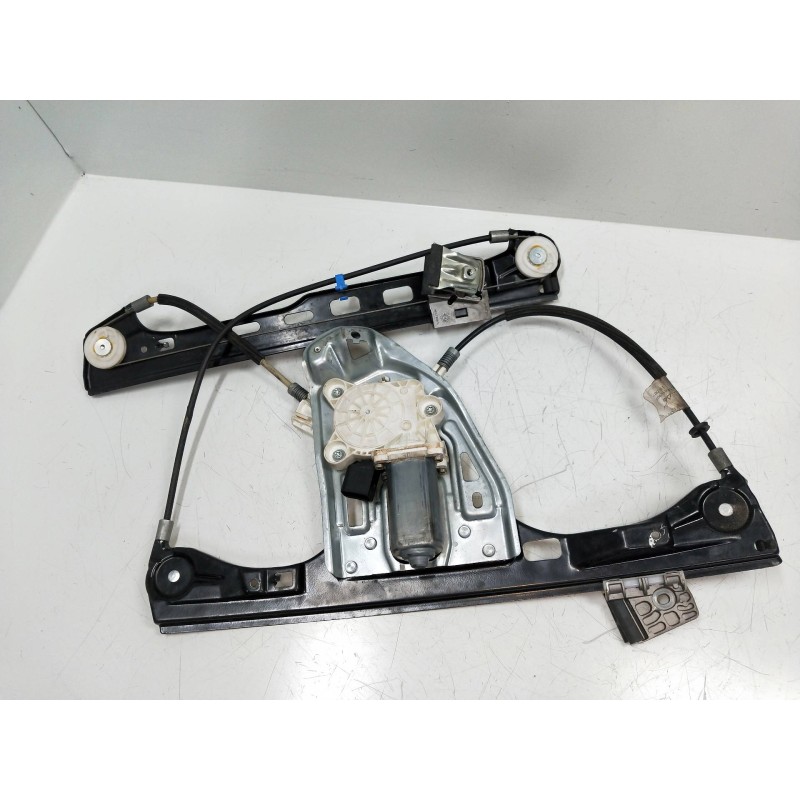 Recambio de elevalunas delantero derecho para mercedes clase c (w203) berlina 1.8 cat referencia OEM IAM A2118201742 990595101 5