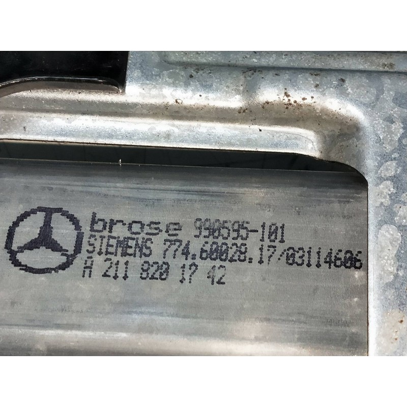 Recambio de elevalunas delantero derecho para mercedes clase c (w203) berlina 1.8 cat referencia OEM IAM A2118201742 990595101 5