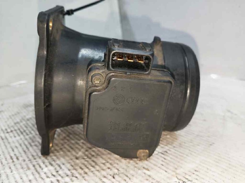 Recambio de caudalimetro para audi a3 (8l) 1.8 20v referencia OEM IAM AFH6010B 058133471 HITACHI