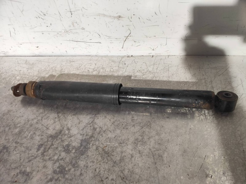 Recambio de amortiguador trasero derecho para ssangyong kyron 200 xdi limited referencia OEM IAM 4531009502  