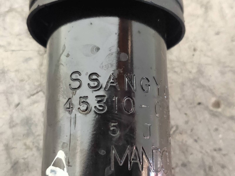 Recambio de amortiguador trasero derecho para ssangyong kyron 200 xdi limited referencia OEM IAM 4531009502  