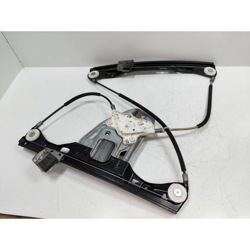 Recambio de elevalunas delantero derecho para mercedes clase c (w203) sportcoupe 2.2 cdi cat referencia OEM IAM A2118201742 9905 Recambio de elevalunas delantero derecho para mercedes clase c (w203) sportcoupe 2.2 cdi cat referencia OEM IAM A2118201742 9905