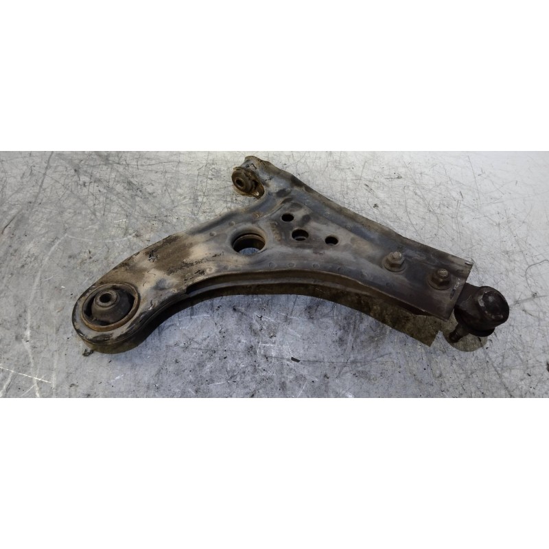 Recambio de brazo suspension inferior delantero izquierdo para daewoo kalos 1.2 se referencia OEM IAM   