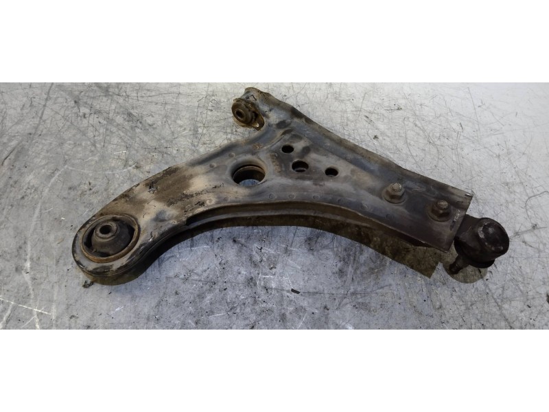 Recambio de brazo suspension inferior delantero izquierdo para daewoo kalos 1.2 se referencia OEM IAM   