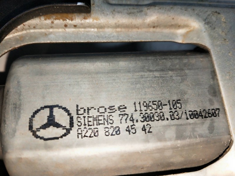 Recambio de elevalunas delantero derecho para mercedes clase c (w203) sportcoupe 2.2 cdi cat referencia OEM IAM A2208204542 1196