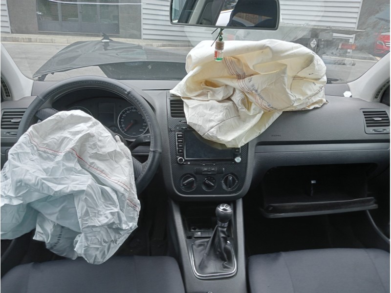 volkswagen golf v berlina (1k1) del año 2008