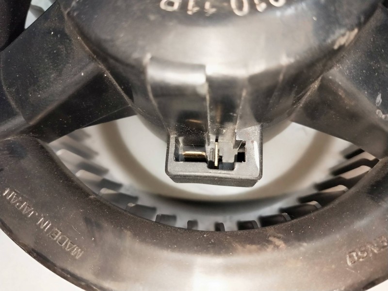 Recambio de motor calefaccion para toyota yaris (ncp1/nlp1/scp1) 1.0 cat referencia OEM IAM 194000121011B  