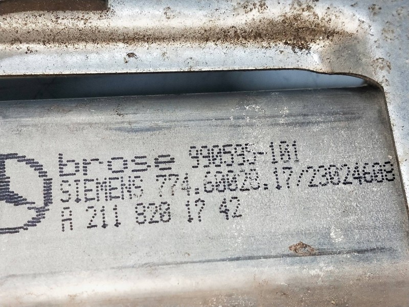 Recambio de elevalunas delantero derecho para mercedes clase c (w203) sportcoupe 2.2 cdi cat referencia OEM IAM A2118201742 9905