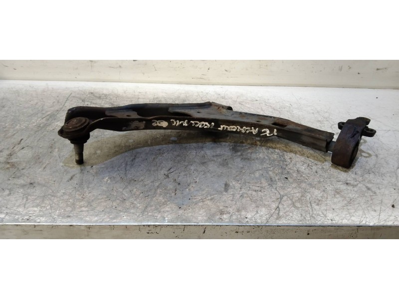 Recambio de brazo suspension inferior delantero izquierdo para nissan almera (n16/e) acenta referencia OEM IAM   