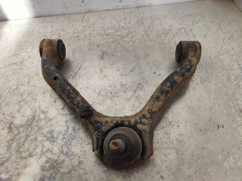 Recambio de brazo suspension superior delantero derecho para ssangyong kyron 200 xdi limited referencia OEM IAM   