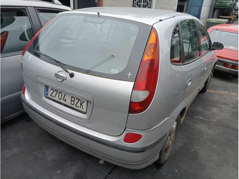 nissan almera tino (v10m) del año 2002