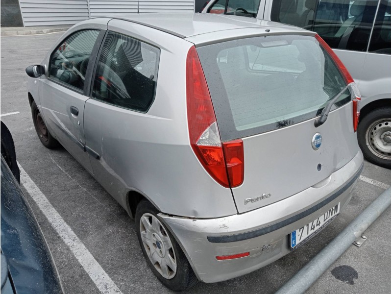 fiat punto berlina (188) del año 2005