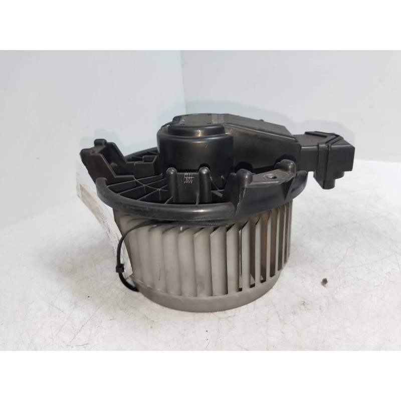 Recambio de motor calefaccion para toyota yaris (ncp1/nlp1/scp1) 1.4 turbodiesel cat referencia OEM IAM AV2727000311  