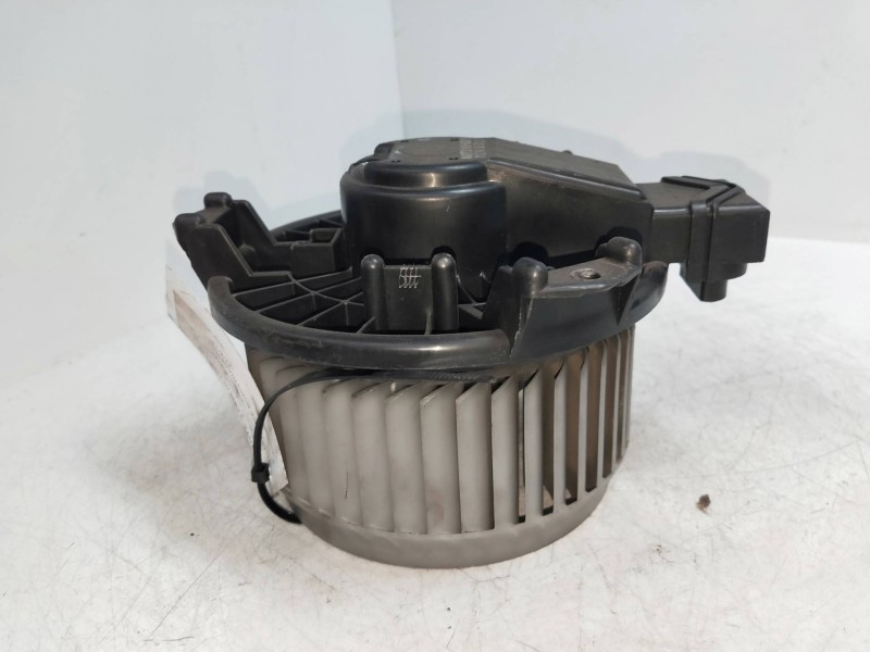 Recambio de motor calefaccion para toyota yaris (ncp1/nlp1/scp1) 1.4 turbodiesel cat referencia OEM IAM AV2727000311  