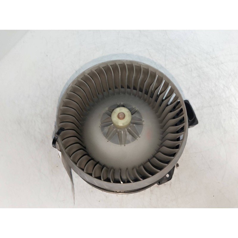 Recambio de motor calefaccion para toyota yaris (ncp1/nlp1/scp1) 1.4 turbodiesel cat referencia OEM IAM AV2727000311  