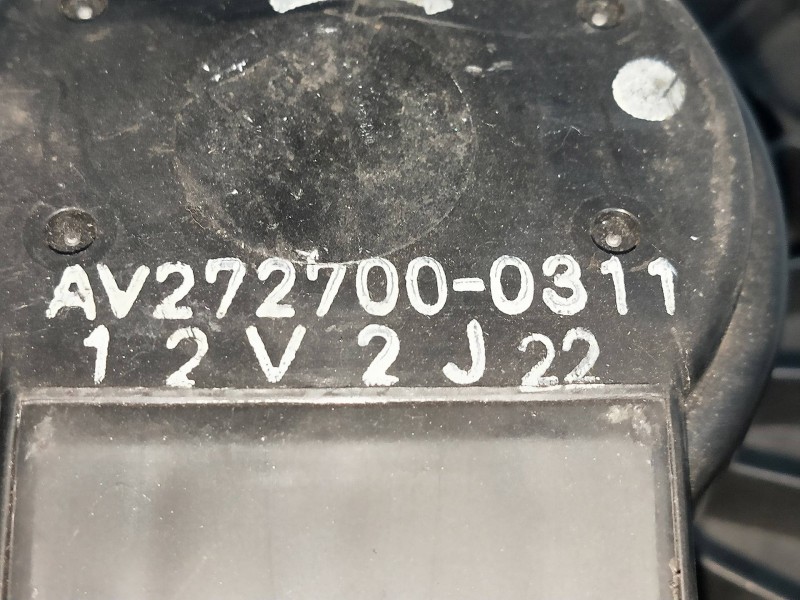 Recambio de motor calefaccion para toyota yaris (ncp1/nlp1/scp1) 1.4 turbodiesel cat referencia OEM IAM AV2727000311  