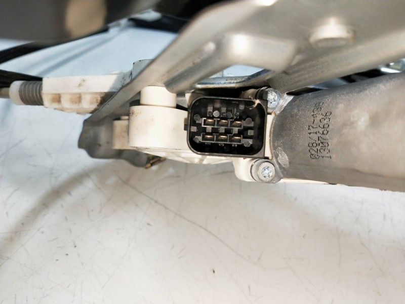 Recambio de elevalunas delantero izquierdo para mercedes clase c (w203) berlina referencia OEM IAM A2118201842 990596101 4P
