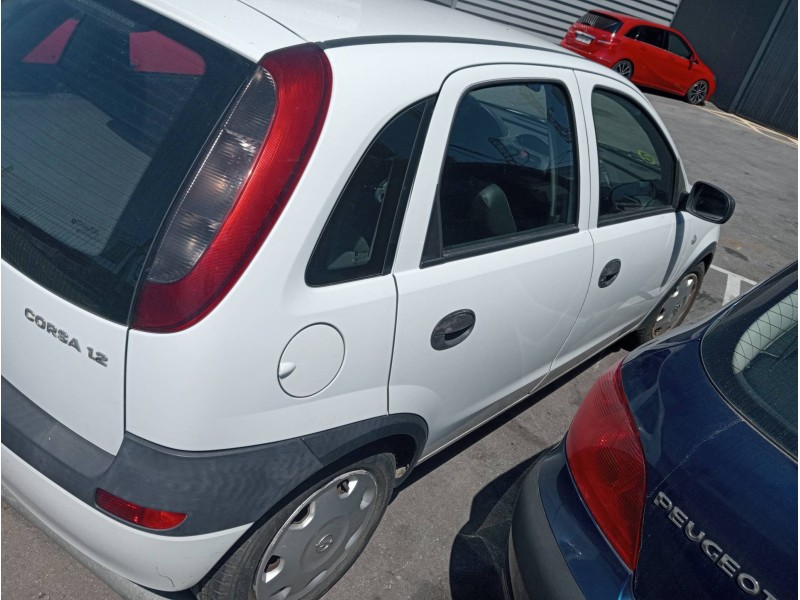 opel corsa c del año 2002