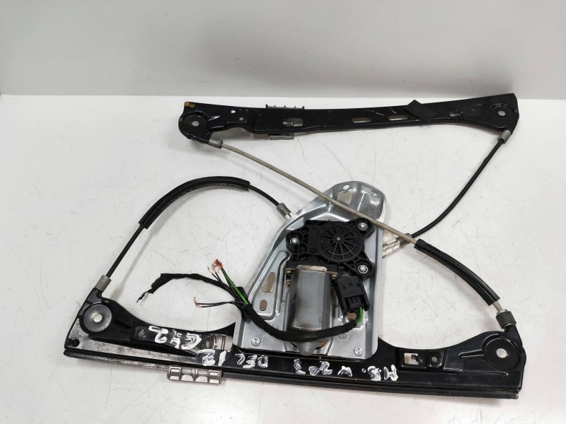 Recambio de elevalunas delantero izquierdo para mercedes clase c (w203) berlina referencia OEM IAM A2208204642 119651102 4P
