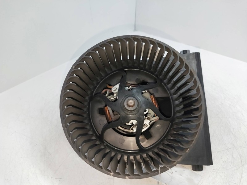 Recambio de motor calefaccion para volkswagen bora berlina (1j2) 1.6 16v referencia OEM IAM 1J1819021BJF2 F657877G 