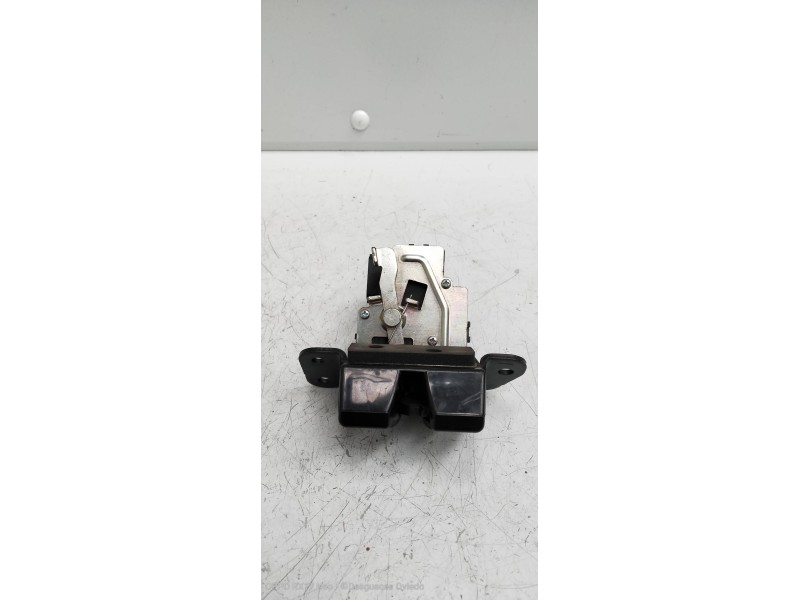 Recambio de motor cierre centralizado porton para kia soul diva referencia OEM IAM   