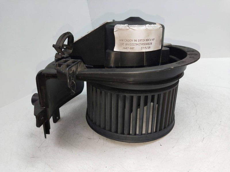 Recambio de motor calefaccion para volkswagen caddy ka/kb (9k9) furg. referencia OEM IAM 833658D  