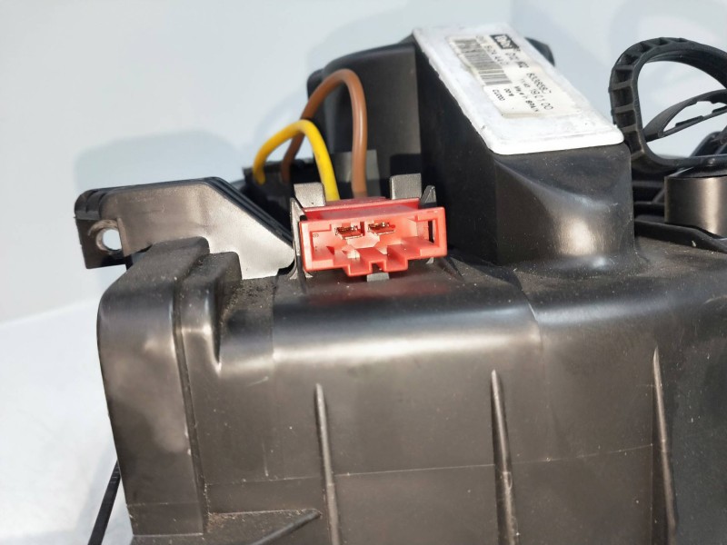 Recambio de motor calefaccion para volkswagen caddy ka/kb (9k9) furg. referencia OEM IAM 833658D  