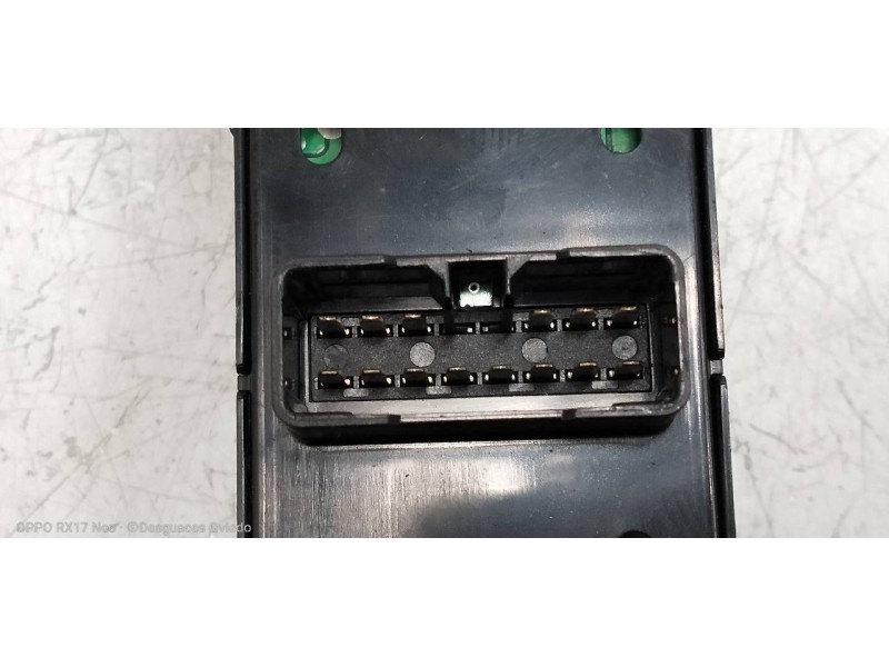 Recambio de mando elevalunas delantero izquierdo para kia soul diva referencia OEM IAM 935702K000  