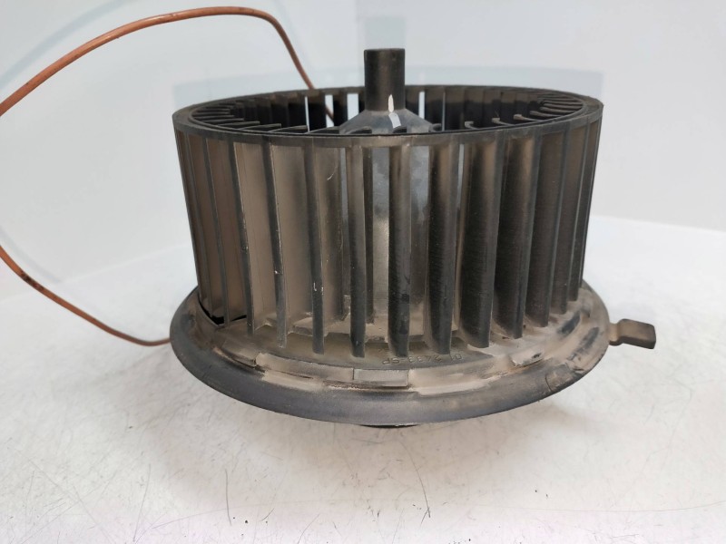 Recambio de motor calefaccion para volkswagen caddy ka/kb (9k9) furg. referencia OEM IAM 6N1819021 210715511F 