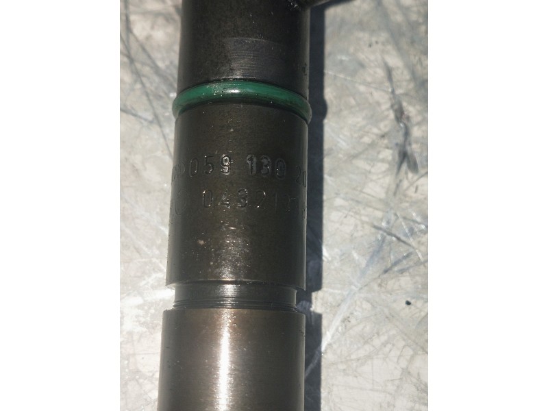 Recambio de inyector para audi a6 avant (4b5) 2.5 tdi quattro referencia OEM IAM 0432133836 059130201E 