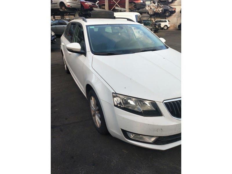 skoda octavia combi (5e5) del año 2014
