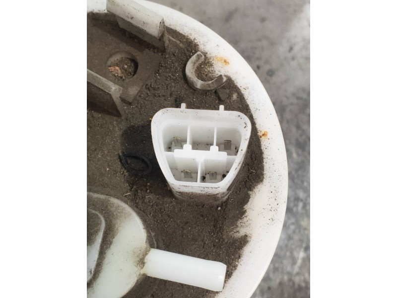 Recambio de bomba combustible para hyundai i20 classic referencia OEM IAM 311101J000  
