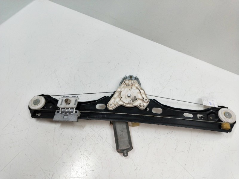 Recambio de elevalunas trasero derecho para mercedes clase c (w203) familiar c 220 t cdi (203.206) referencia OEM IAM A203820304