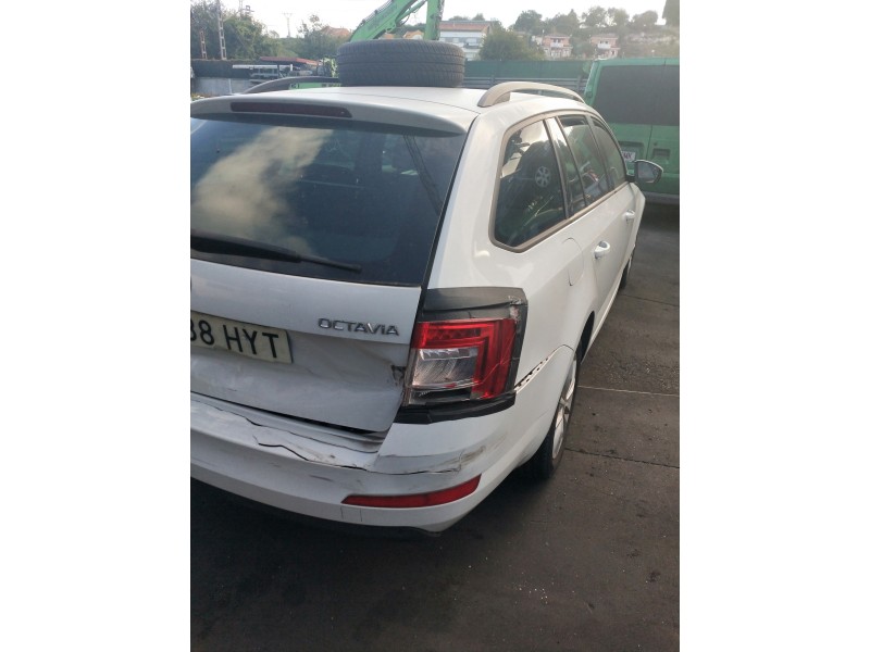 skoda octavia combi (5e5) del año 2014