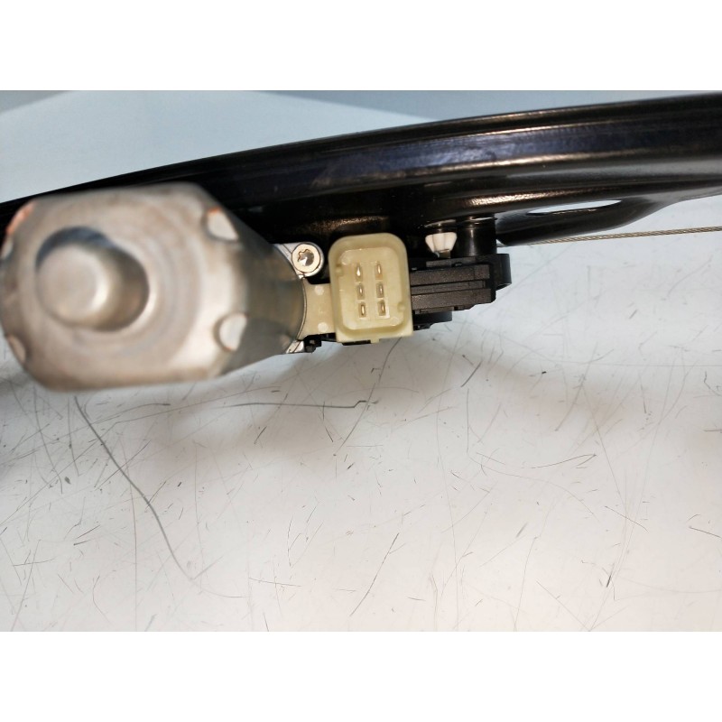 Recambio de elevalunas trasero derecho para mercedes clase c (w203) familiar c 220 t cdi (203.206) referencia OEM IAM A203820304