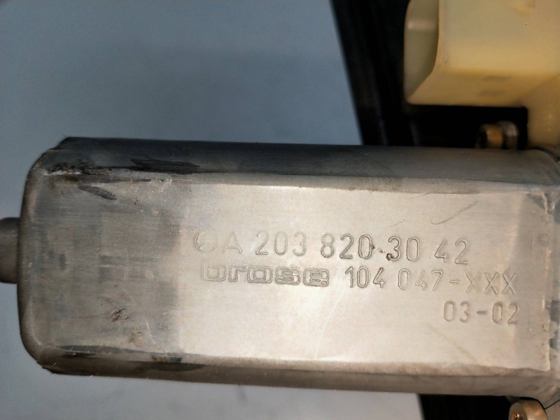 Recambio de elevalunas trasero derecho para mercedes clase c (w203) familiar c 220 t cdi (203.206) referencia OEM IAM A203820304