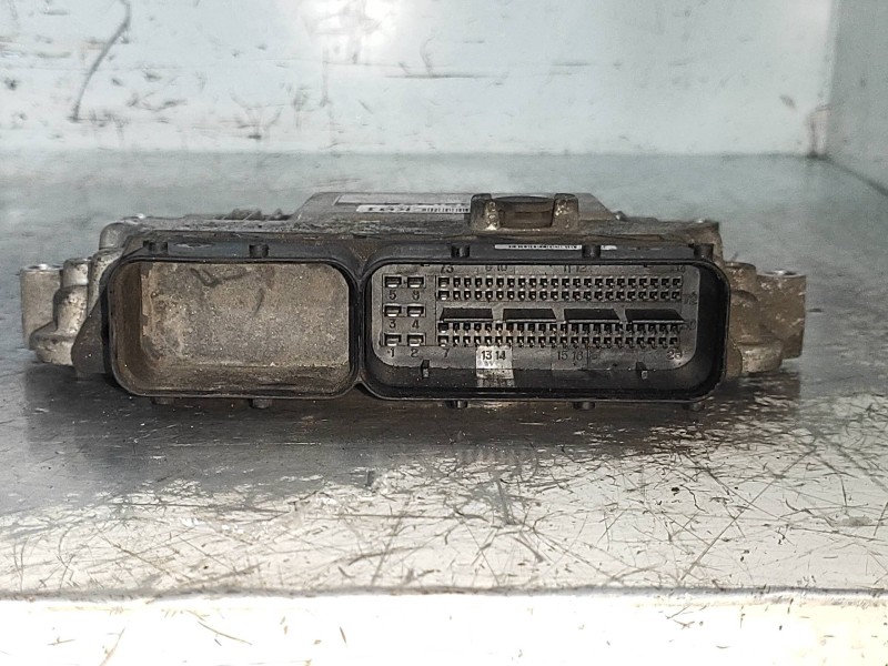 Recambio de centralita motor uce para hyundai i20 classic referencia OEM IAM 3911003345 3220 