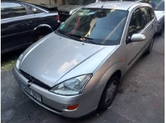 ford focus berlina (cak) del año 2001