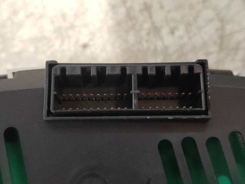 Recambio de cuadro instrumentos para hyundai i20 classic referencia OEM IAM 940031J280 A2C53312228 