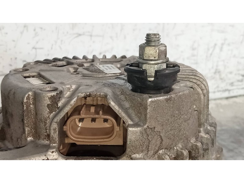 Recambio de alternador para nissan x-trail (t31) le referencia OEM IAM A003TJ2481  