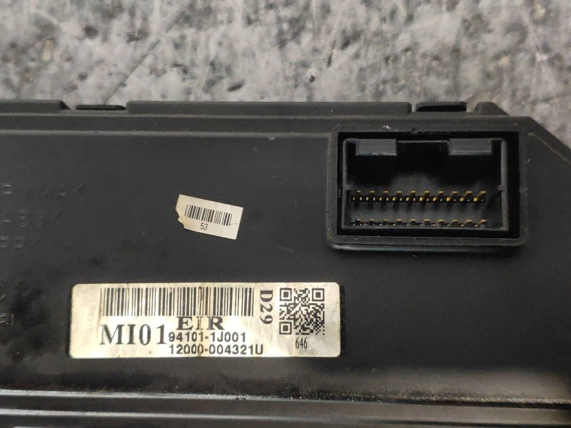 Recambio de pantalla multifuncion para hyundai i20 classic referencia OEM IAM 941011J001 12000004321U 