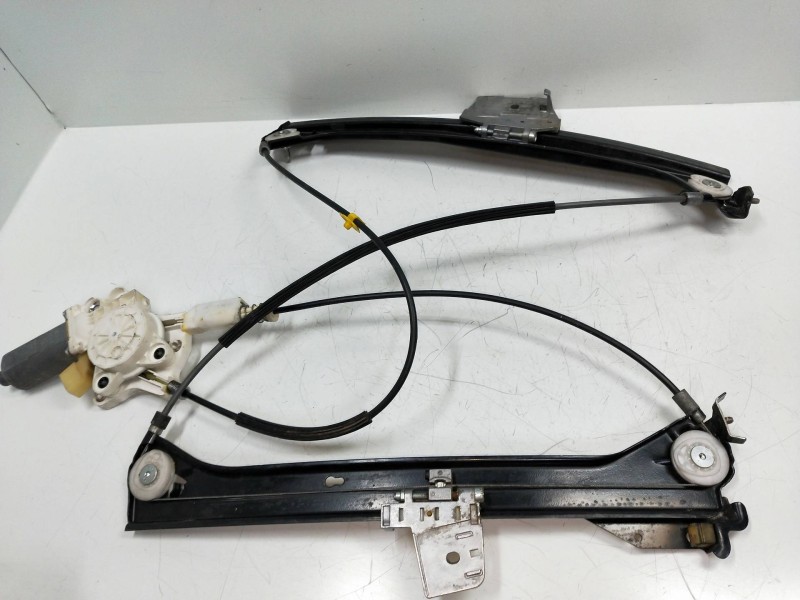 Recambio de elevalunas delantero izquierdo para mercedes clase clk (w209) coupe referencia OEM IAM A2308201042 106257102 2P