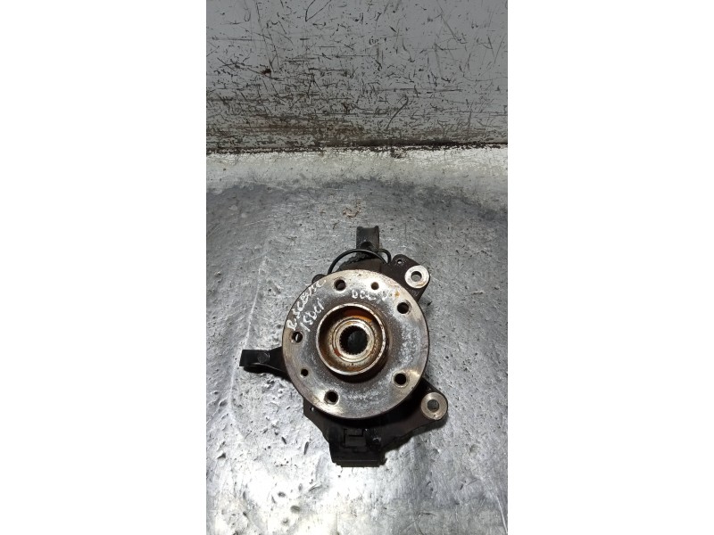 Recambio de mangueta delantera derecha para renault scenic iii emotion referencia OEM IAM   