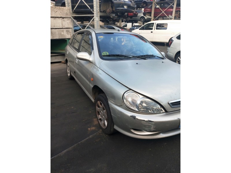 kia rio del año 2001