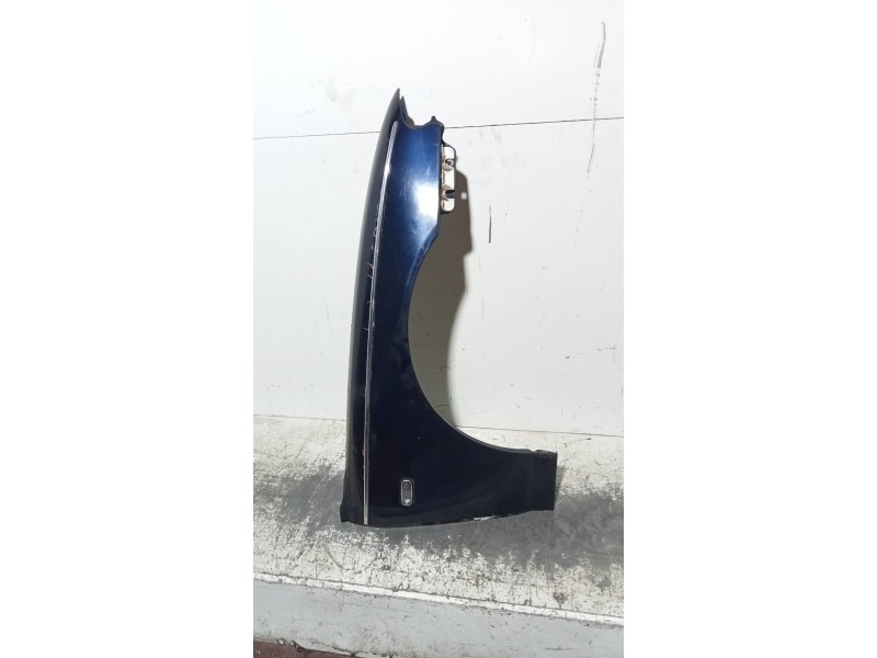 Recambio de aleta delantera derecha para mg rover serie 75 (rj) 2.0 cdti classic referencia OEM IAM   