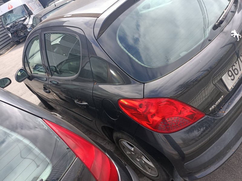 peugeot 207 del año 2009