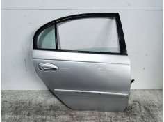 Recambio de puerta trasera derecha para toyota avensis berlina (t 22) 1.6 tempus (4-ptas.) referencia OEM IAM  4P 