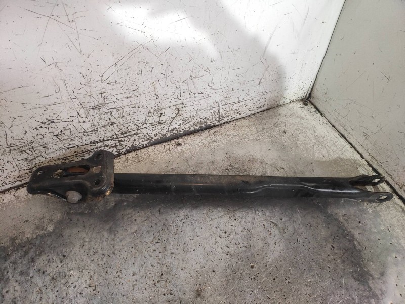 Recambio de brazo suspension superior trasero derecho para land rover freelander (lr2) td4 e referencia OEM IAM   